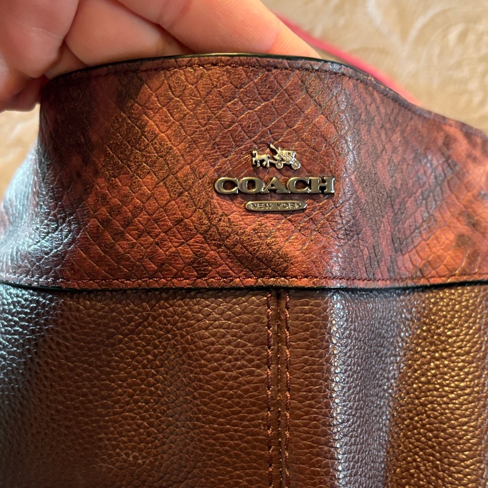 Brown and Pink Leather Shoulder Bag - Picture 4 of 6